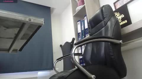 Vannesa online show from September 2025 11:12:01 AM