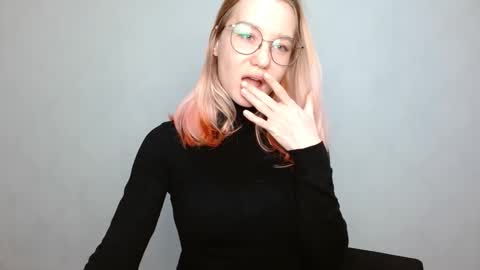 Snapshot of abbymoore__ chatting on December 2024 02:05:02 PM Abby Lovense is active online show from December 2024 02:05:02 PM