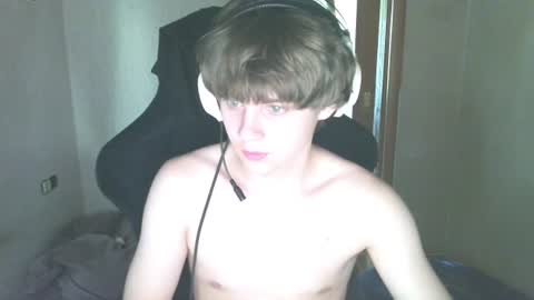 Snapshot of abbysal_blade chatting on June 2026 07:11:01 AM abbysal_blade online show from June 2026 07:11:01 AM