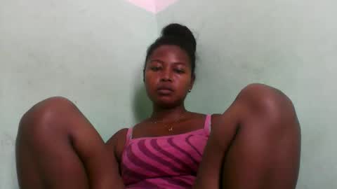 Snapshot of abella677022 chatting on February 2026 06:26:01 AM abella677022 online show from February 2026 06:26:01 AM