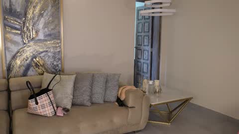  Abella  online show from March 2026 01:17:02 PM