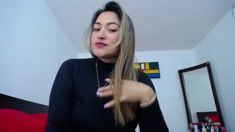 ximena online show from December 2024 01:47:01 PM