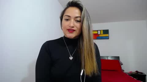 ximena online show from February 2025 01:33:01 PM