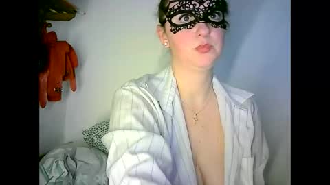 GoldenFish online show from February 2025 09:54:01 PM