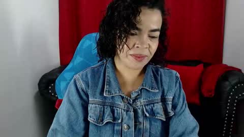 Snapshot of abril_beltran_ chatting on November 2025 11:43:02 AM Abril Beltran online show from November 2025 11:43:02 AM