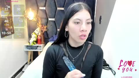 Snapshot of abril_fox__ chatting on May 2026 08:28:02 PM Abril Fox online show from May 2026 08:28:02 PM
