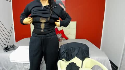 ABRIL online show from December 2024 01:04:02 AM