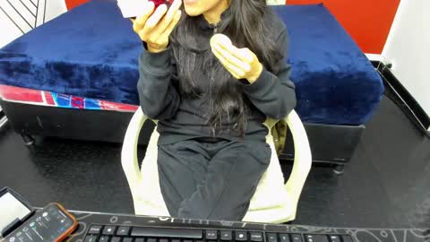 ABRIL online show from January 2025 07:18:02 PM