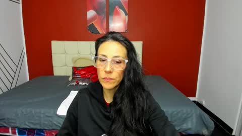 ABRIL online show from February 2025 08:03:01 PM