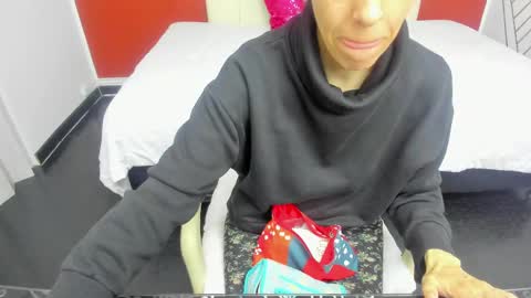 ABRIL online show from February 2025 07:25:01 PM