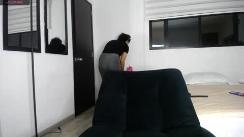 Snapshot of abrilsonne chatting on September 2025 02:02:02 AM AbrilSonne online show from September 2025 02:02:02 AM