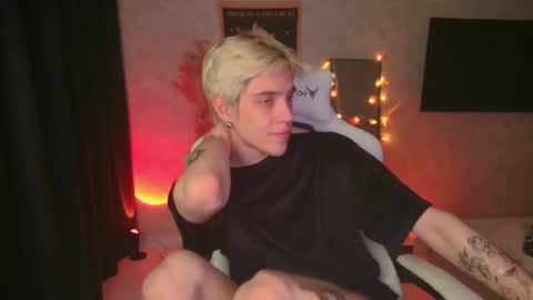 Nick online show from October 2025 04:02:02 PM