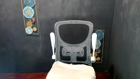 Snapshot of absolutelyselfsucker69 chatting on November 2025 12:33:02 PM Miss Sophie online show from November 2025 12:33:02 PM