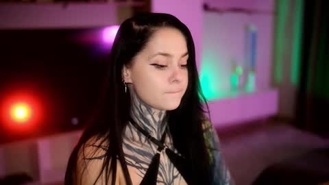 acid_pie online show from November 2025 06:21:01 PM