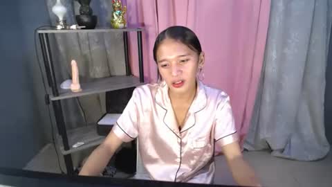 acyl_quixx online show from January 2025 05:00:01 PM