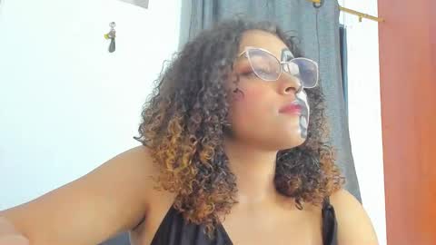 Snapshot of ada_gales_ chatting on October 2025 05:41:02 AM Isa online show from October 2025 05:41:02 AM