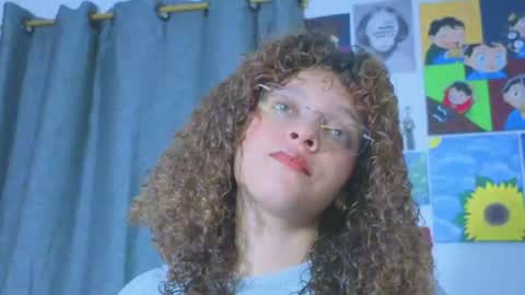 Snapshot of ada_gales_ chatting on July 2026 03:44:01 AM Isa online show from July 2026 03:44:01 AM