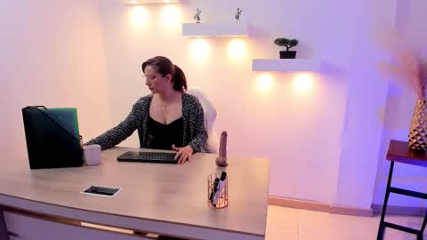 Ada online show from September 2025 11:45:02 AM