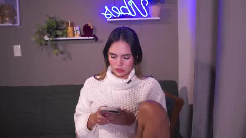 Snapshot of adahara_miller chatting on November 2025 04:00:02 AM Adahara online show from November 2025 04:00:02 AM