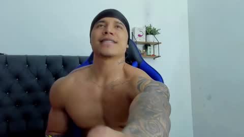 adam boss online show from November 2025 04:59:02 AM