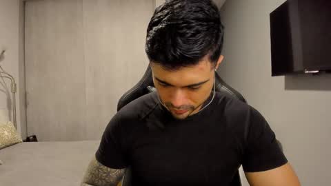 adam clarke online show from February 2025 09:01:02 PM