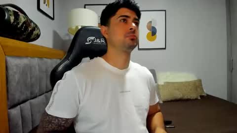 adam clarke online show from December 2025 08:52:02 AM