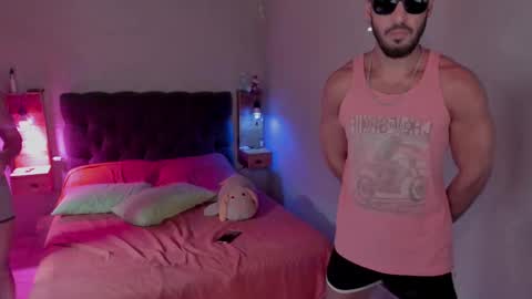 Hello welcome 3 online show from October 2025 06:20:01 PM