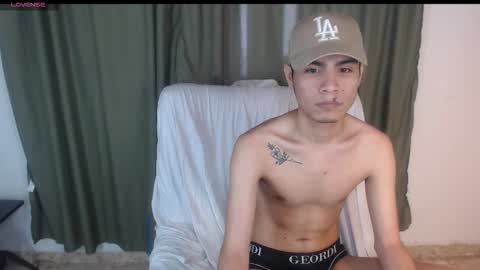 Snapshot of adam_sinclair chatting on November 2025 05:01:02 PM adam_sinclair online show from November 2025 05:01:02 PM