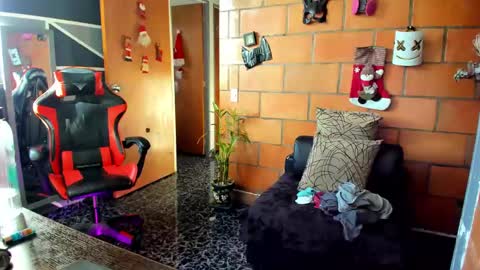 Adam Valencia online show from January 2025 09:32:02 PM