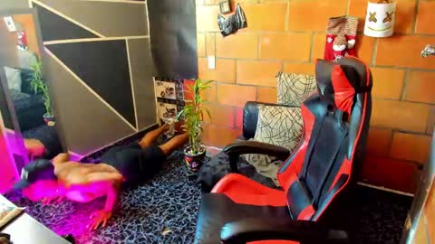 Adam Valencia online show from January 2025 03:16:01 PM