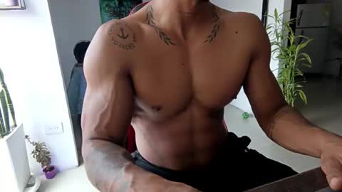 Adam Valencia online show from December 2025 07:00:01 PM