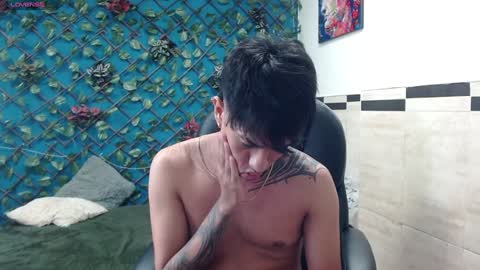 Snapshot of adamcoox chatting on December 2024 05:13:01 PM Adam online show from December 2024 05:13:01 PM