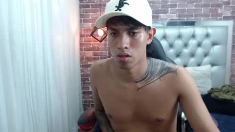 Snapshot of adamcoox chatting on March 2025 04:44:02 PM Adam online show from March 2025 04:44:02 PM