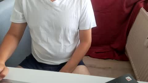 Snapshot of adampark17 chatting on September 2025 11:37:01 AM Adam online show from September 2025 11:37:01 AM