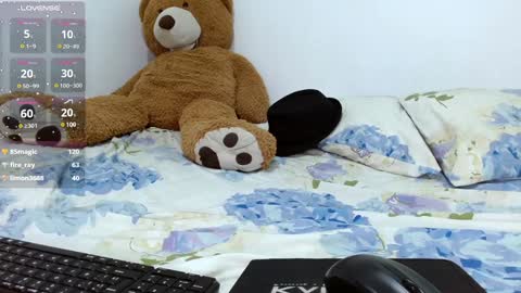 Snapshot of adams_niki chatting on January 2025 06:17:01 AM ADAMS Y NIKI online show from January 2025 06:17:01 AM