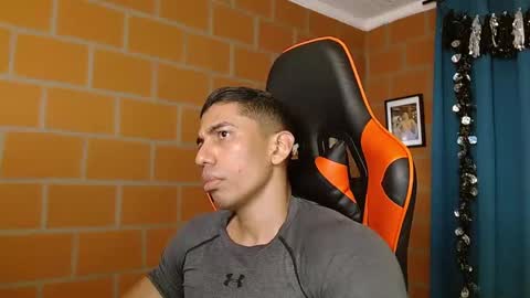 Adan Sin online show from February 2025 08:16:01 PM