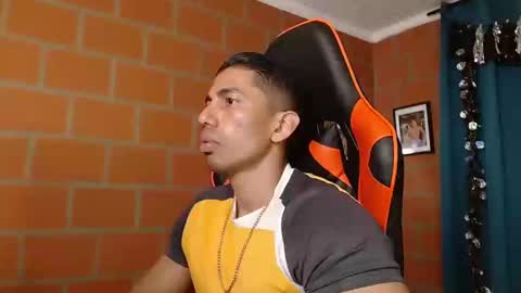 Adan Sin online show from February 2025 06:02:02 PM