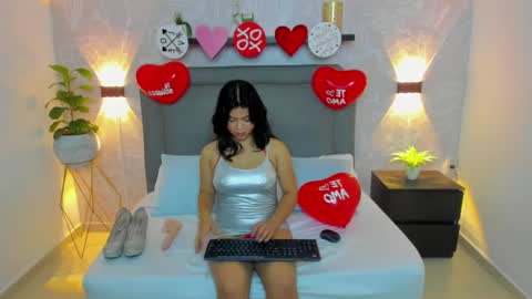 Snapshot of adarna13_ chatting on February 2025 02:47:02 AM A D A R N A online show from February 2025 02:47:02 AM