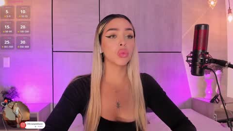 A D D I S O N  online show from January 2025 05:44:01 PM