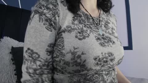 Ade  online show from December 2024 07:37:02 PM