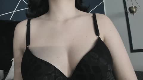 Ade  online show from February 2025 07:48:02 PM