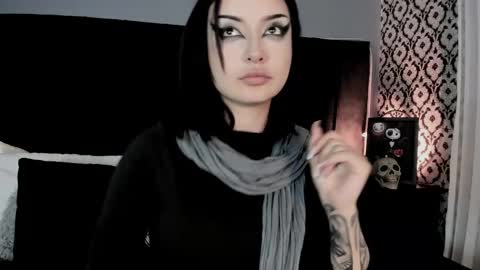 Snapshot of adeelinee chatting on April 2026 07:44:02 PM Ade online show from April 2026 07:44:02 PM