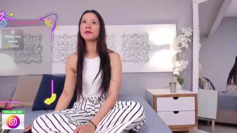Snapshot of adelaa_11 chatting on October 2025 01:20:01 PM Adela Worsth online show from October 2025 01:20:01 PM