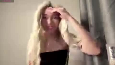 Silena online show from February 2026 03:30:01 PM