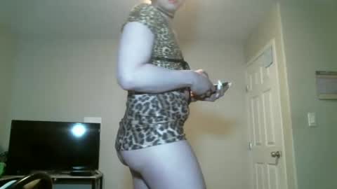 Snapshot of adelaideweight chatting on January 2025 05:00:02 PM adelaideweight online show from January 2025 05:00:02 PM