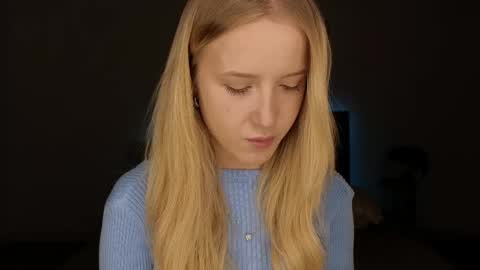 Snapshot of adele_armas chatting on May 2026 09:01:01 PM Adele online show from May 2026 09:01:01 PM