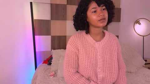 Andrea online show from November 2025 12:00:02 PM