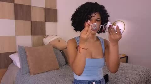 Andrea online show from February 2026 12:30:02 PM