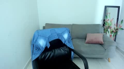 Carolina online show from November 2025 10:37:02 AM