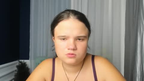 adelecruzz online show from September 2025 12:05:02 PM